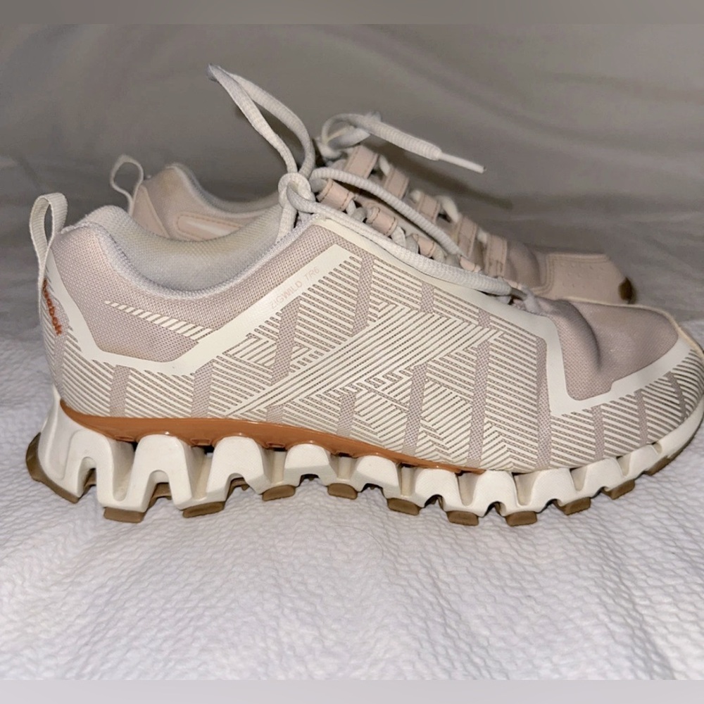Reebok. Women's ZigWild Trail 6 Shoes Sz Wms 9 Soft Ecru